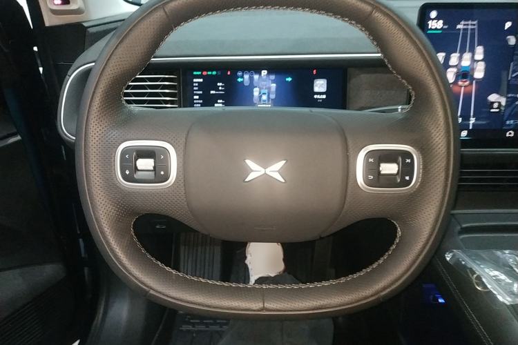 Used XPeng G6 2023 755 Ultra-Long Range Pro Steering Wheel