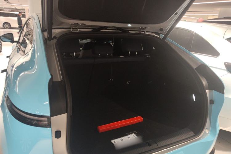 Used XPeng G6 2023 755 Ultra-Long Range Max Trunk