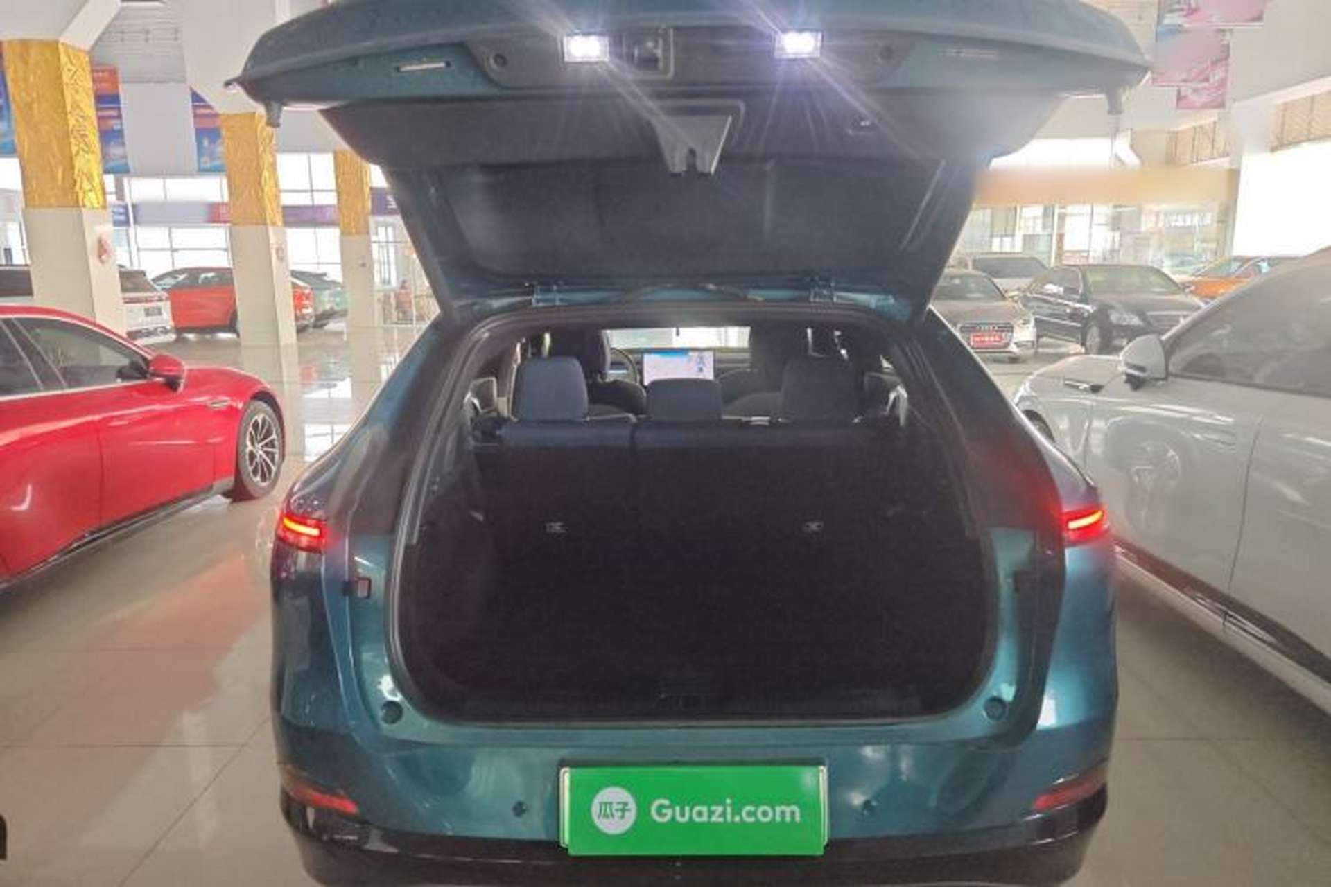 Used XPeng G6 2023 755 Ultra-Long Range Max Trunk