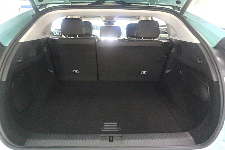 Used XPeng G6 2023 580 Long-Range Pro Trunk