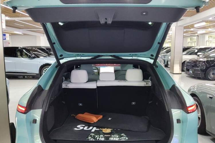 Used XPeng G6 2023 755 Ultra-Long Range Max Trunk