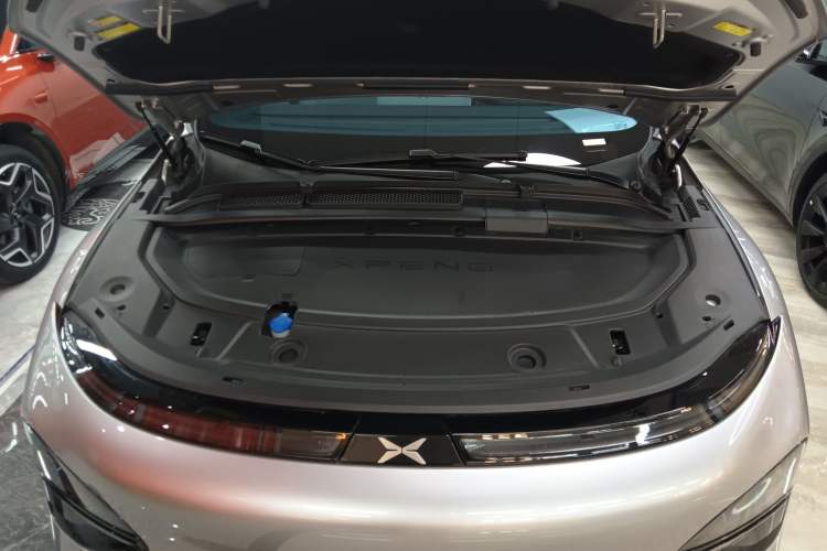 Used XPeng G6 2023 580 Long-Range Pro Engine Bay