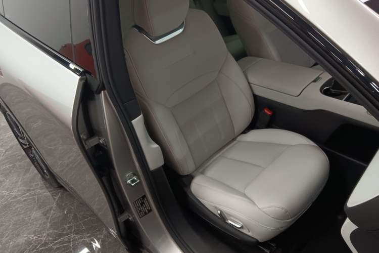 Used XPeng G6 2023 580 Long-Range Pro Right Front Seat