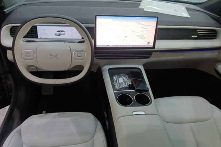 Used XPeng G6 2023 580 Long-Range Pro Center Console