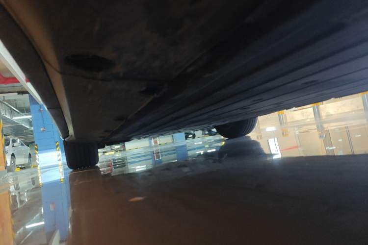 Used XPeng G6 2023 755 Ultra-Long Range Max Chassis Rear Left