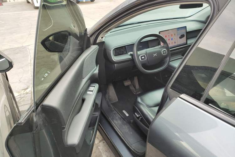 Used XPeng G6 2023 580 Long-Range Pro Driver Seat