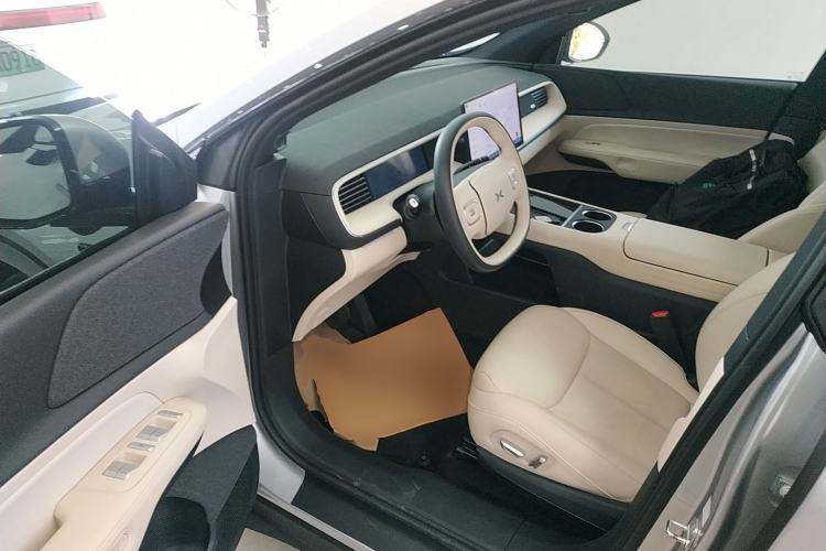 Used XPeng G6 2023 580 Long-Range Max Driver Seat