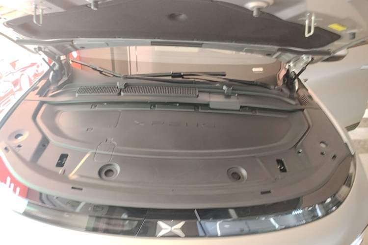 Used XPeng G6 2023 580 Long-Range Max Engine Bay