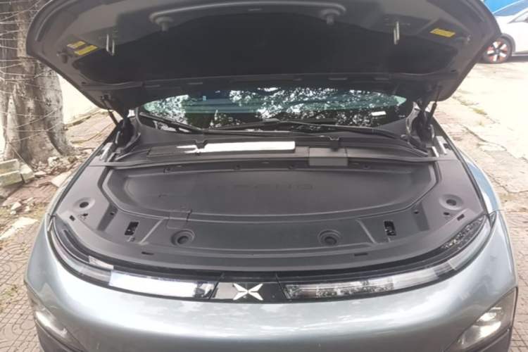 Used XPeng G6 2023 580 Long-Range Pro Engine Bay