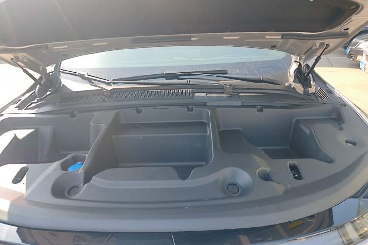 Used XPeng G6 2023 580 Long-Range Pro Engine Bay