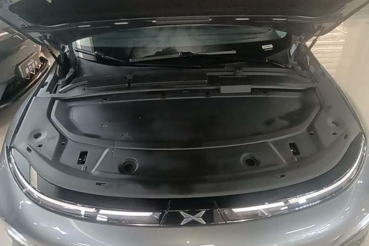 Used XPeng G6 2023 755 Ultra-Long Range Pro Engine Bay