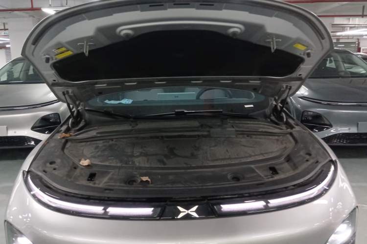 Used XPeng G6 2023 580 Long-Range Max Engine Bay