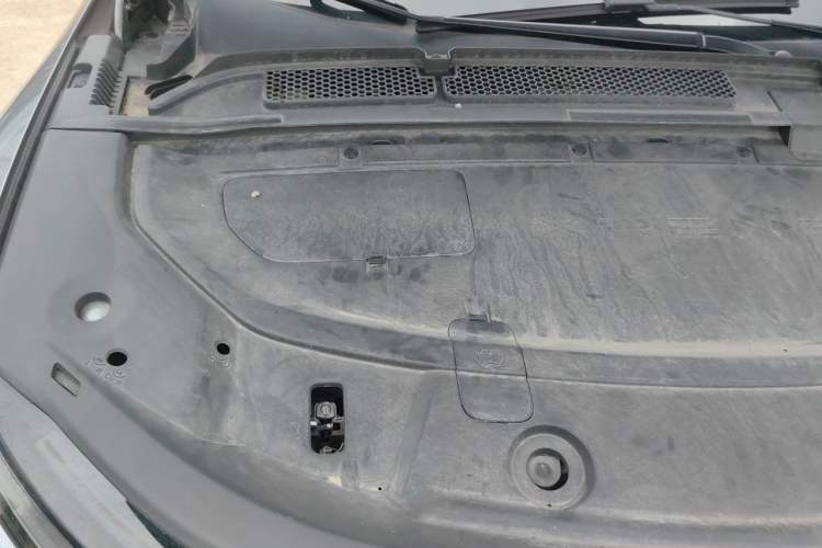 Used XPeng G6 2023 755 Ultra-Long Range Max Engine Bay Right