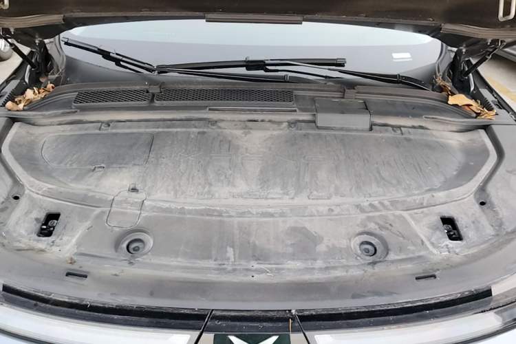 Used XPeng G6 2023 755 Ultra-Long Range Pro Engine Bay