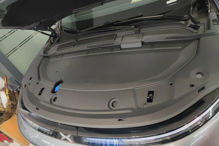 Used XPeng G6 2023 580 Long-Range Pro Engine Bay