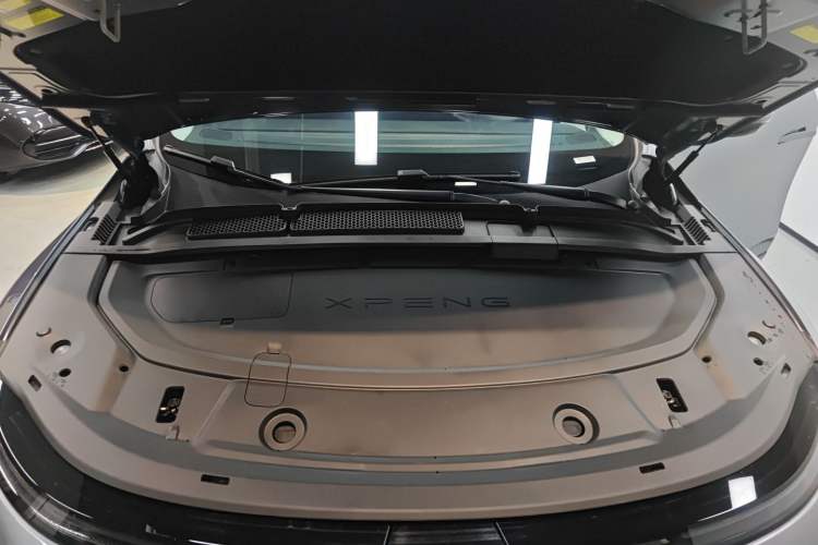 Used XPeng G6 2023 755 Ultra-Long Range Pro Engine Bay