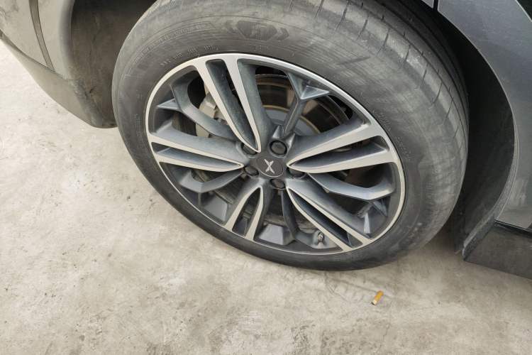 Used XPeng G6 2023 580 Long-Range Pro Exterior 4