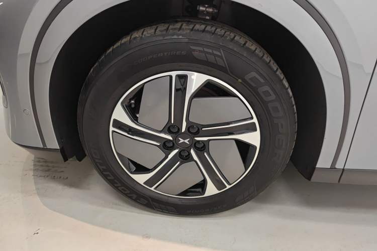 Used XPeng G6 2023 755 Ultra-Long Range Pro Exterior 7