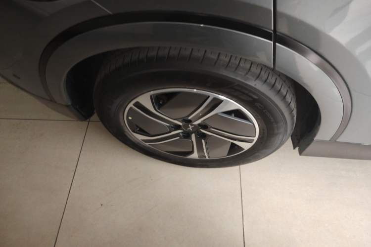 Used XPeng G6 2023 580 Long-Range Pro Exterior 8