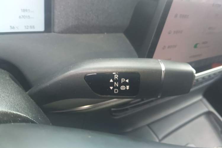 Used XPeng G6 2023 580 Long-Range Pro Gear Lever