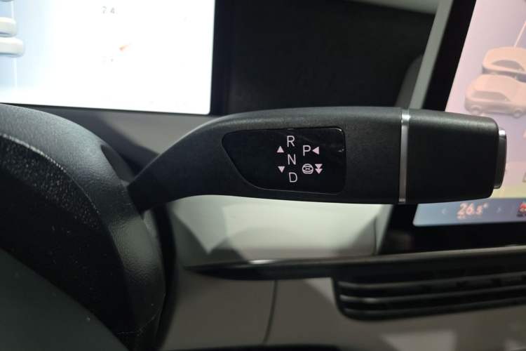 Used XPeng G6 2023 755 Ultra-Long Range Pro Gear Lever