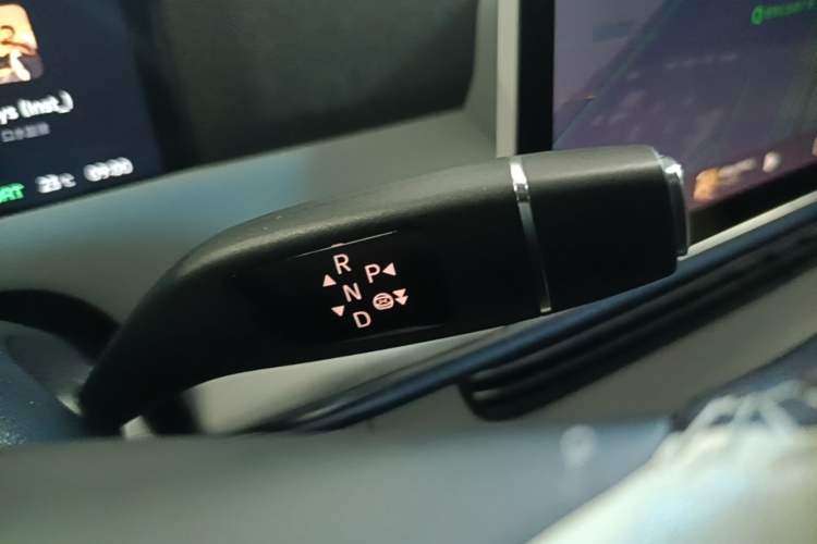Used XPeng G6 2023 755 Ultra-Long Range Pro Gear Lever
