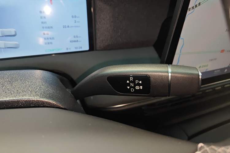 Used XPeng G6 2023 755 Ultra-Long Range Pro Gear Lever