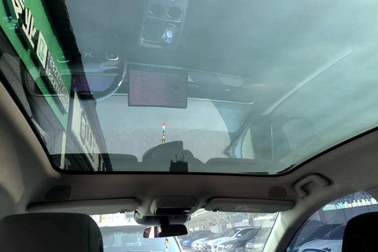 Used XPeng G6 2023 755 Ultra-Long Range Pro Headliner
