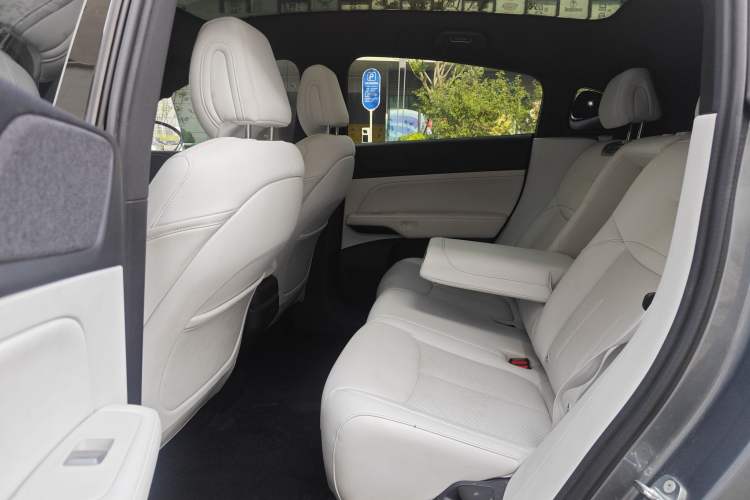 Used XPeng G6 2023 580 Long-Range Pro Interior 2