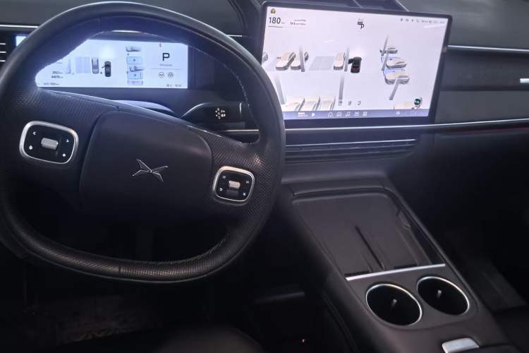 Used XPeng G6 2023 580 Long-Range Pro Interior 2