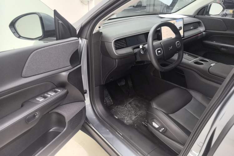 Used XPeng G6 2023 580 Long-Range Max Interior 2
