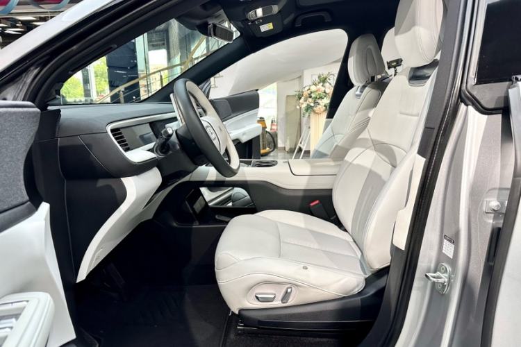 Used XPeng G6 2023 580 Long-Range Pro Interior 2
