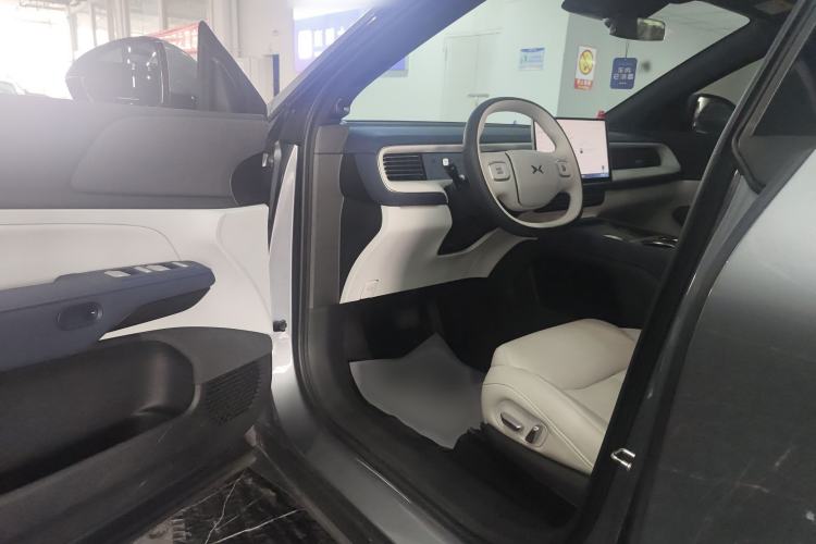 Used XPeng G6 2023 755 Ultra-Long Range Max Interior 2