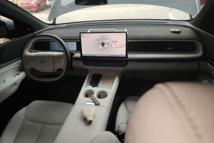 Used XPeng G6 2023 580 Long-Range Pro Interior 2