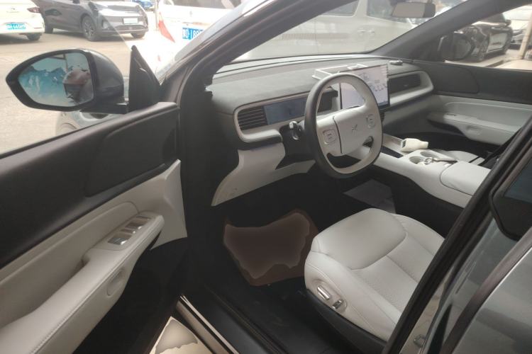 Used XPeng G6 2023 580 Long-Range Pro Interior 3