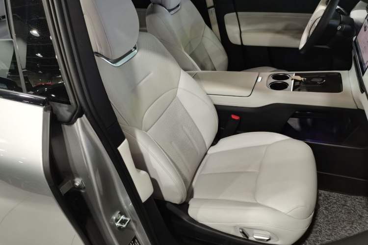 Used XPeng G6 2023 700 Four-Wheel Drive Performance Max Interior 5