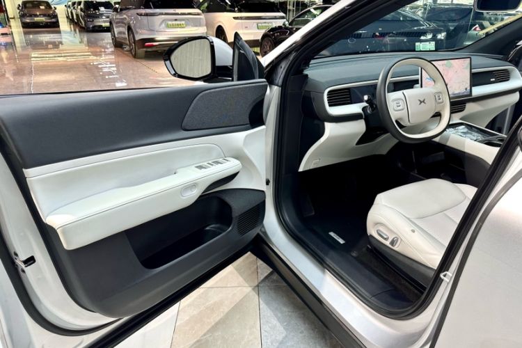 Used XPeng G6 2023 580 Long-Range Pro Interior 5