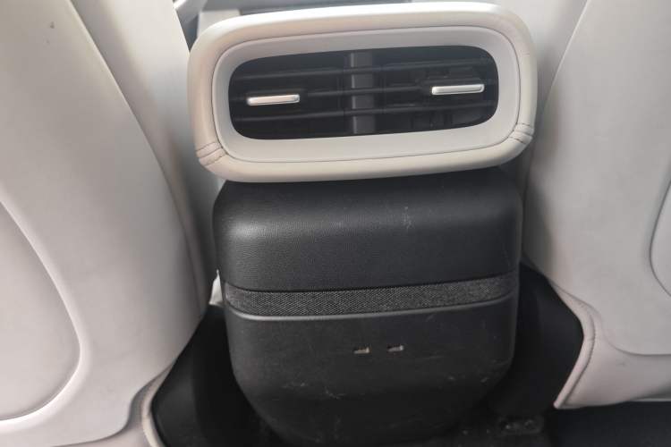 Used XPeng G6 2023 580 Long-Range Pro Interior 7