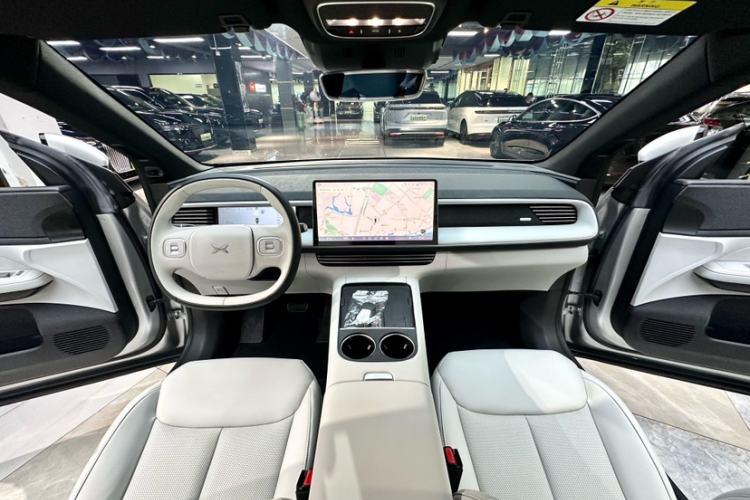 Used XPeng G6 2023 580 Long-Range Pro Interior 8