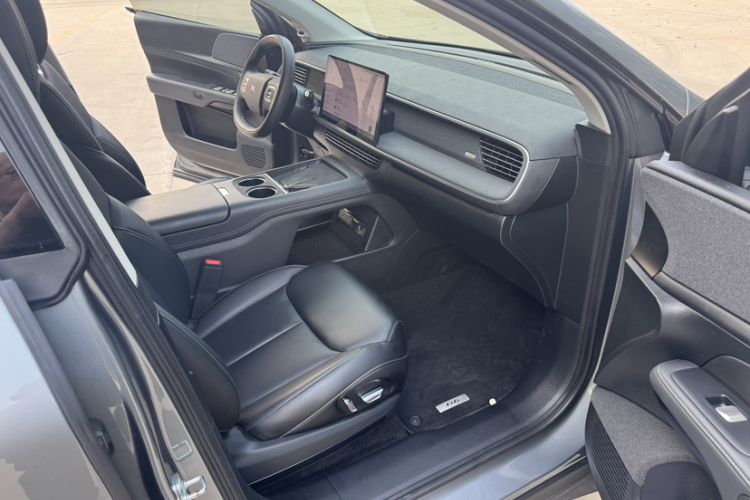 Used XPeng G6 2023 580 Long-Range Pro Interior 8