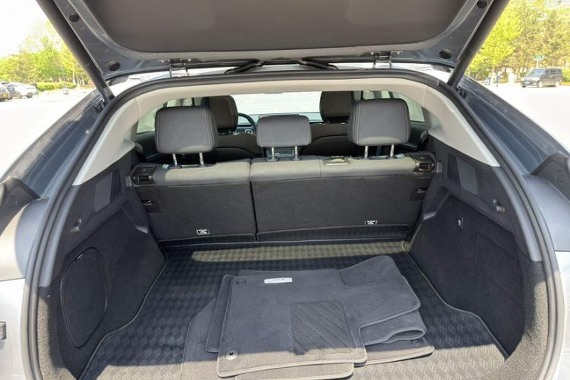 Used XPeng G6 2023 580 Long-Range Pro Interior 9
