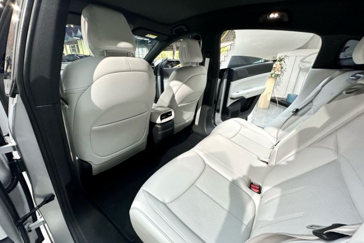 Used XPeng G6 2023 580 Long-Range Pro Interior 9