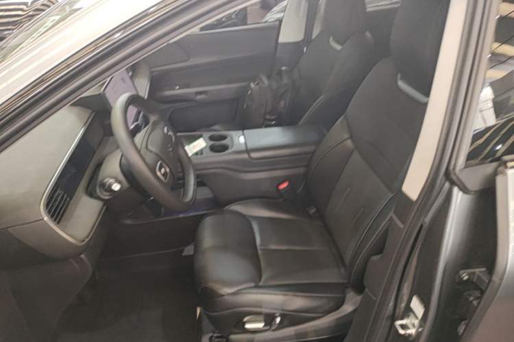 Used XPeng G6 2023 755 Ultra-Long Range Max Left Front Seat