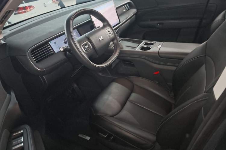 Used XPeng G6 2023 580 Long-Range Pro Left Front Seat