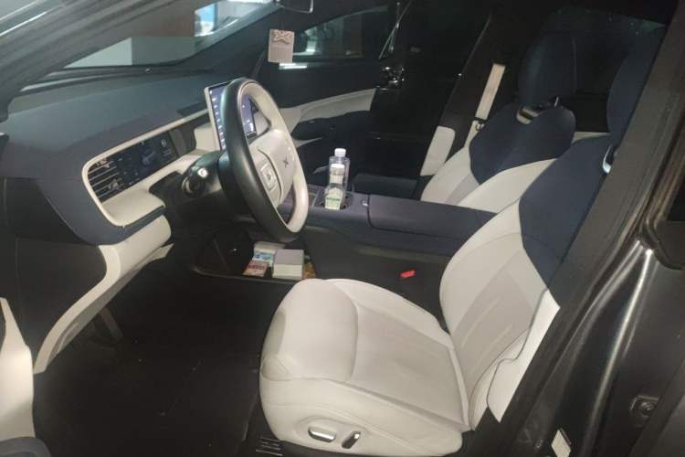 Used XPeng G6 2023 755 Ultra-Long Range Max Left Front Seat