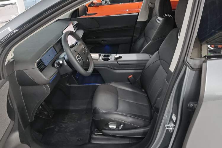 Used XPeng G6 2023 755 Ultra-Long Range Max Left Front Seat