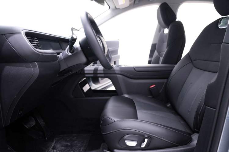 Used XPeng G6 2023 580 Long-Range Max Left Front Seat