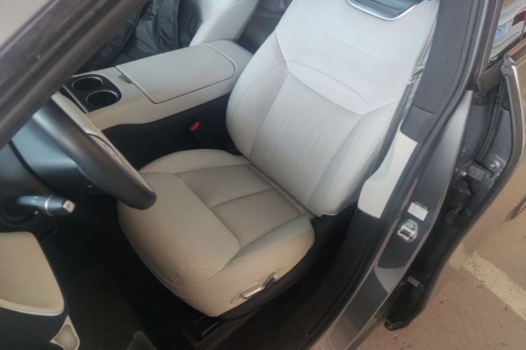 Used XPeng G6 2023 755 Ultra-Long Range Max Left Front Seat