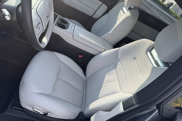Used XPeng G6 2023 755 Ultra-Long Range Max Left Front Seat