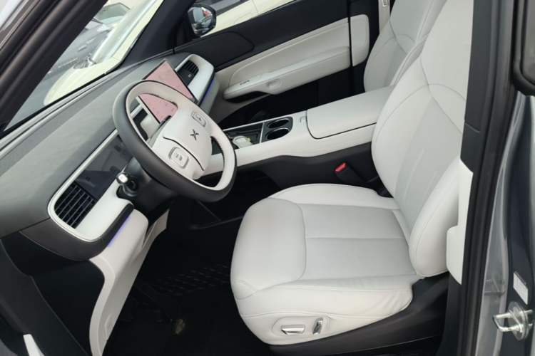 Used XPeng G6 2023 580 Long-Range Pro Left Front Seat